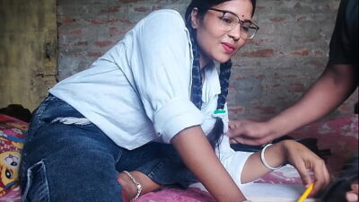 18 School Girl Ki Chut Ki Pyaas – Teacher Ne Kiya Jawani Ka Shikar!