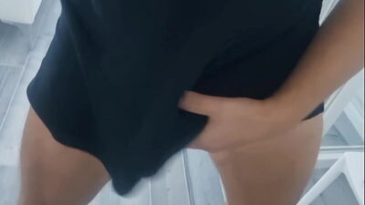 APRI LA BOCCA E BEVILA TUTTA | RAGAZZO ITALIANO GEME E SBORRA IN MAGLIETTA – SEGA INTENSA CON UN CAZZO PAZZESCO