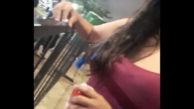 ¡Después de la fiesta jovencita pillada en la calle! El no pudo aguantar ni 3 minutos cuando ella abrió las piernas y le pidió correrse.
