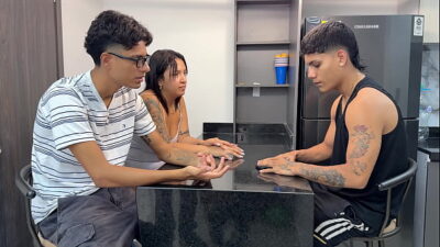 Me cojo a mi superior y le doy mi virginidad ANAL como motivo de ascenso en mi nuevo trabajo.